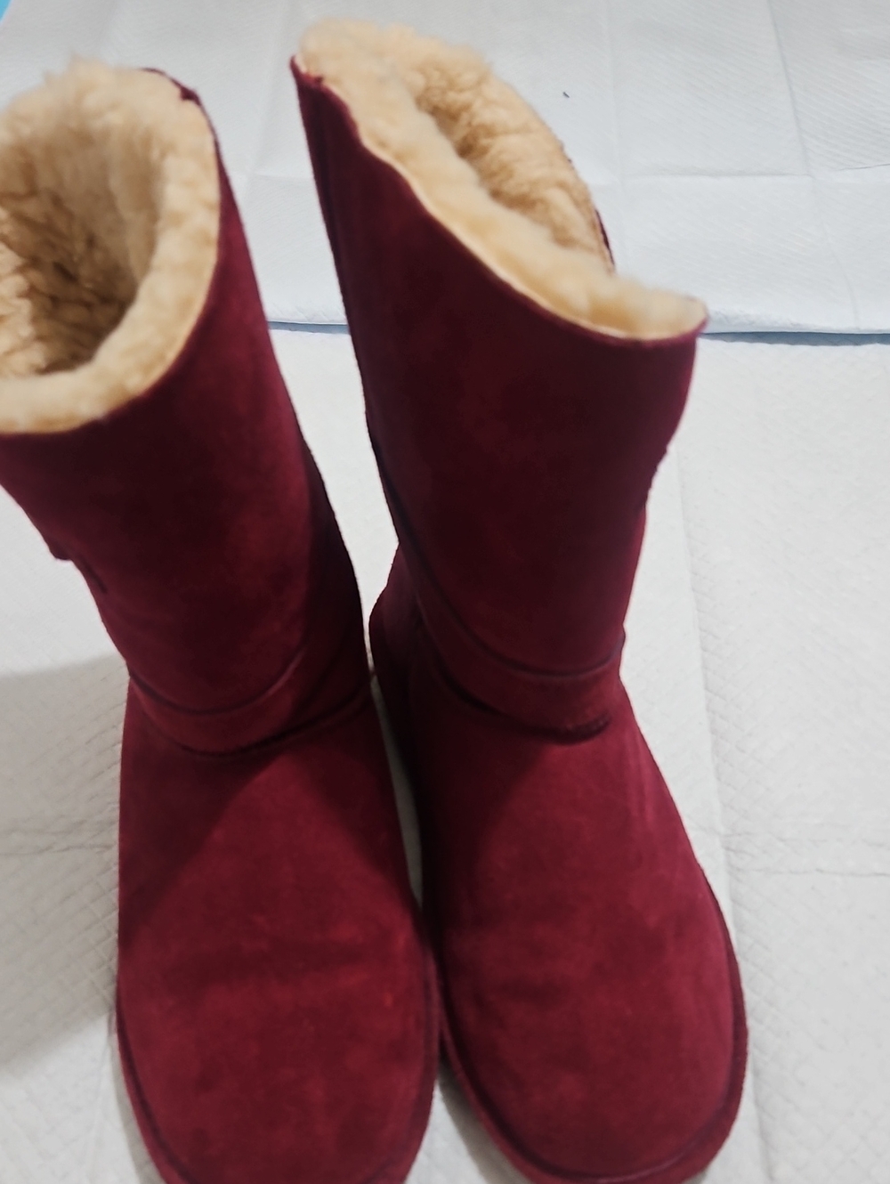 BearPaw Women's Burgundy Suede Shearling Boots Sz 8
